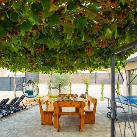 Дом отдыха Kuca Poli Stare Nuoni