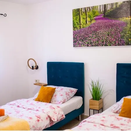 Kuca Poli Stare Nuoni