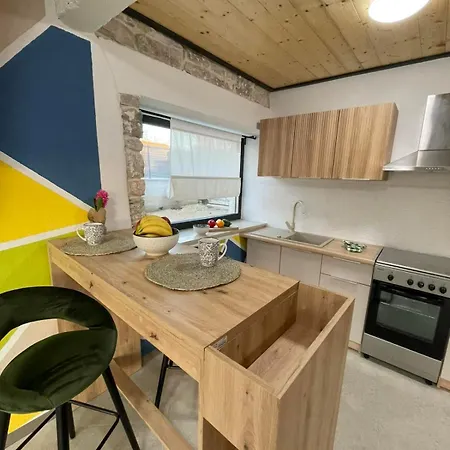 Kuca Poli Stare Nuoni * Modrušani