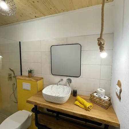 Kuca Poli Stare Nuoni *