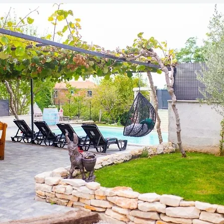 Kuca Poli Stare Nuoni Nyaraló *