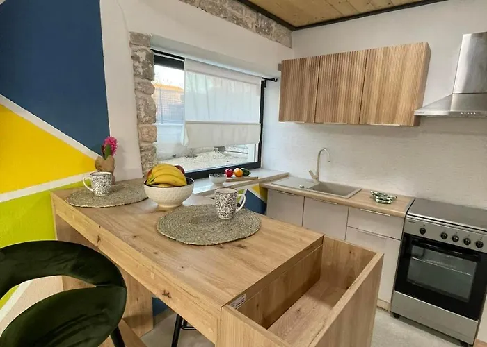 Kuca Poli Stare Nuoni * Modrušani
